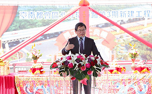 新內閣人物》兩位閣揆扮貴人  無黨籍的李孟諺飛上枝頭