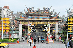 鄭麗君：艋舺龍山寺等六處  年底前升格國定古蹟