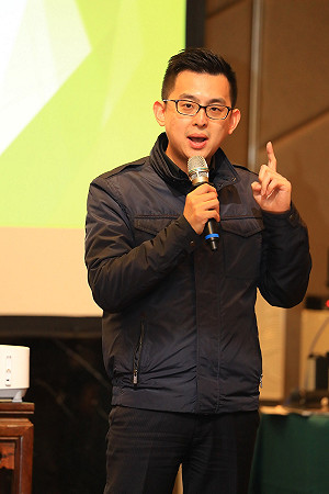 被盧秀燕指烏賊戰 林佳龍：勿轉移焦點