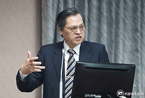 舉朱立倫向柯Ｐ喊話  陳明通：大門開著   勿找小門