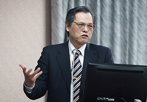 綠委籲勿討好中國賣台 陳明通：我有原住民血統