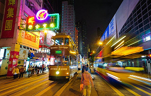 屈從民意港府發現金 每人可得萬餘元