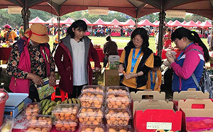 推廣在地農產  太平枇杷節結合馬拉松hen健康