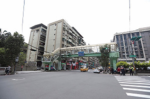 安樂路天橋、分駐所5月拆除 林右昌：盼交通大幅改善