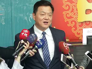 侯友宜缺席首場電視辯論 周錫瑋：對我是很好的機會