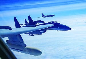 中國南海軍演戰機又近台灣   國防部全程監控