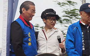 璩美鳳保養得宜 以統促黨發言人現身繆德生追思會