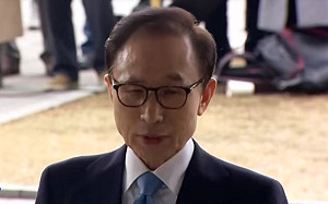 南韓前總統李明博10億韓元交保 限制私邸內活動