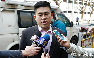 王炳忠再槓郝龍斌 嗆問 :「你承認中共嗎?」