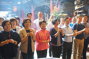 天后挺天后 藍營立院黨團齊聚鎮瀾宮造勢