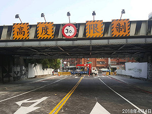 配合鐵路高架化 台中市民生路地下道微填順平工程完成