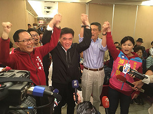 嗆參選人有膽就公布選舉帳目 丁守中：柯P很會裝瘋賣傻