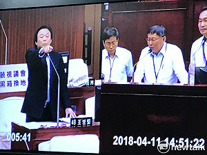 幫柯P助選？王世堅爆北市將在選前辦「世大運週年慶」