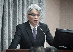 反同婚公投案通過惹議  陳英鈐澄清：是落實同婚權利的公投