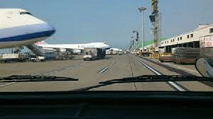 闖桃機貨運管制區  航警逮越裔美籍男