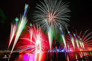 看花火節hen方便！接駁專車今起開放預約