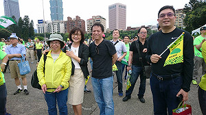 柯黑大遊行  前北市府秘書長蘇麗瓊低調現身力挺