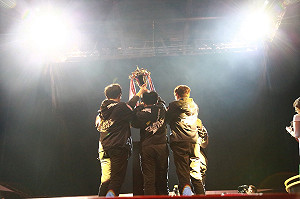 《英雄聯盟》MSI魔咒？ 閃電狼成唯一倖存者！