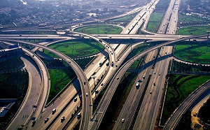 國道差別費率將取消2倍上限 易塞路段以價制量