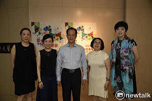 林富男勉藝術生 一個「堅持」、兩個「開創」、三個「本」、四個「對」