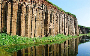 澎湖不只花火節！鯨魚洞、玄武岩特色地貌超好拍