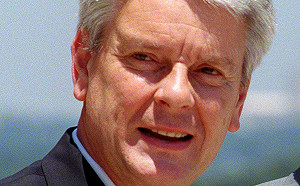 法媒《十字架報》：法國參議員訪台激怒北京 中國威懾戰略沒有奏效