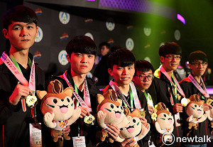 直落二超霸氣！ 北城科大奪全大運《英雄聯盟》冠軍