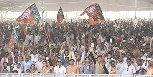 印度沙塵暴飆130公里時速吹倒房屋  至少125死