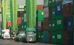 中日韓財政首長警告 貿易保護主義興起