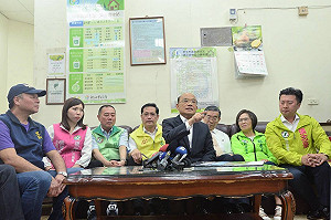 雙和醫院引藍綠舌戰 蘇貞昌酸朱市府移機車難於他當年移山