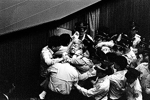 盧仔新書試讀16》荒謬無理的「萬年國會」總算完全被終結