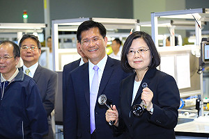 走訪台中視察智慧製造 蔡英文：優勢條件均到位