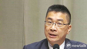 管中閔兼職「雙重標準」？徐國勇：2016年已變更法令