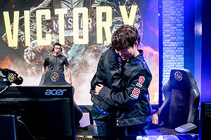 英雄聯盟季中賽》 延續不敗神話！ 閃電狼篤定晉級