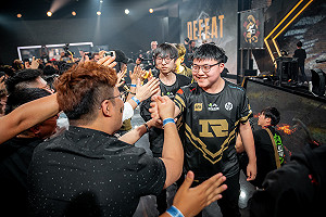 英雄聯盟季中賽》RNG Karsa登板 閃電狼再吞一敗