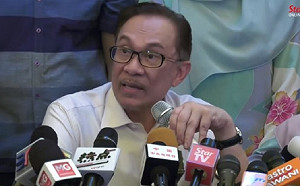 安華獲特赦首場演說 批納吉濫權讓國家民不聊生