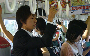 上班族薪情差！近2成需兼差月增7600才夠用