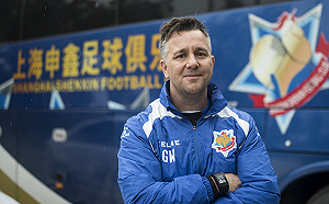 立委疑男足教練腳踏兩條船 體署允會了解