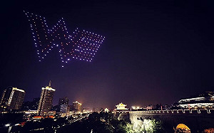 《英雄聯盟》WE進駐西安主場 百架無人機表演超炫目(影)