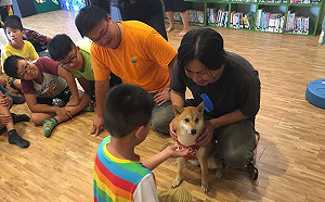 生命教育課 網路人氣柴犬「小米」甲安埔推廣動保