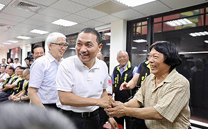 爭取基層支持 侯友宜與45里長座談