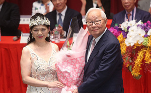 張忠謀談退休 寫自傳打橋牌跟太太旅遊