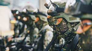 海軍陸戰隊夜間殲敵  國防部「夜戰」假想影片獲讚賞（影）