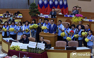 一元香蕉是餵豬? 蘇貞昌緩頰：非徐國勇本意