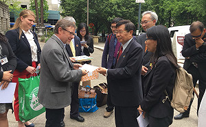高雄訪美姊妹市波特蘭 為改造輕軌港灣城鋪路