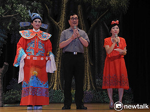 新北官員議員合演敬老歌仔戲 12日起索票