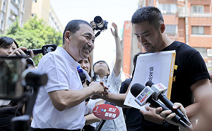 時力親送辯論邀請書 侯友宜 : 黃國昌要選新北市再來討論