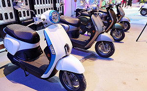 PK Gogoro！這款電動機車沒電也能騎  光陽拼明年市佔50%