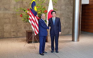 不爽某國高利貸  馬哈迪重提東望政策改找日本借錢