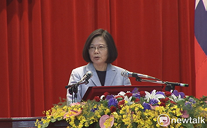 警大聯合畢典致詞  蔡英文: 用熱情、專業與團隊合作解決問題